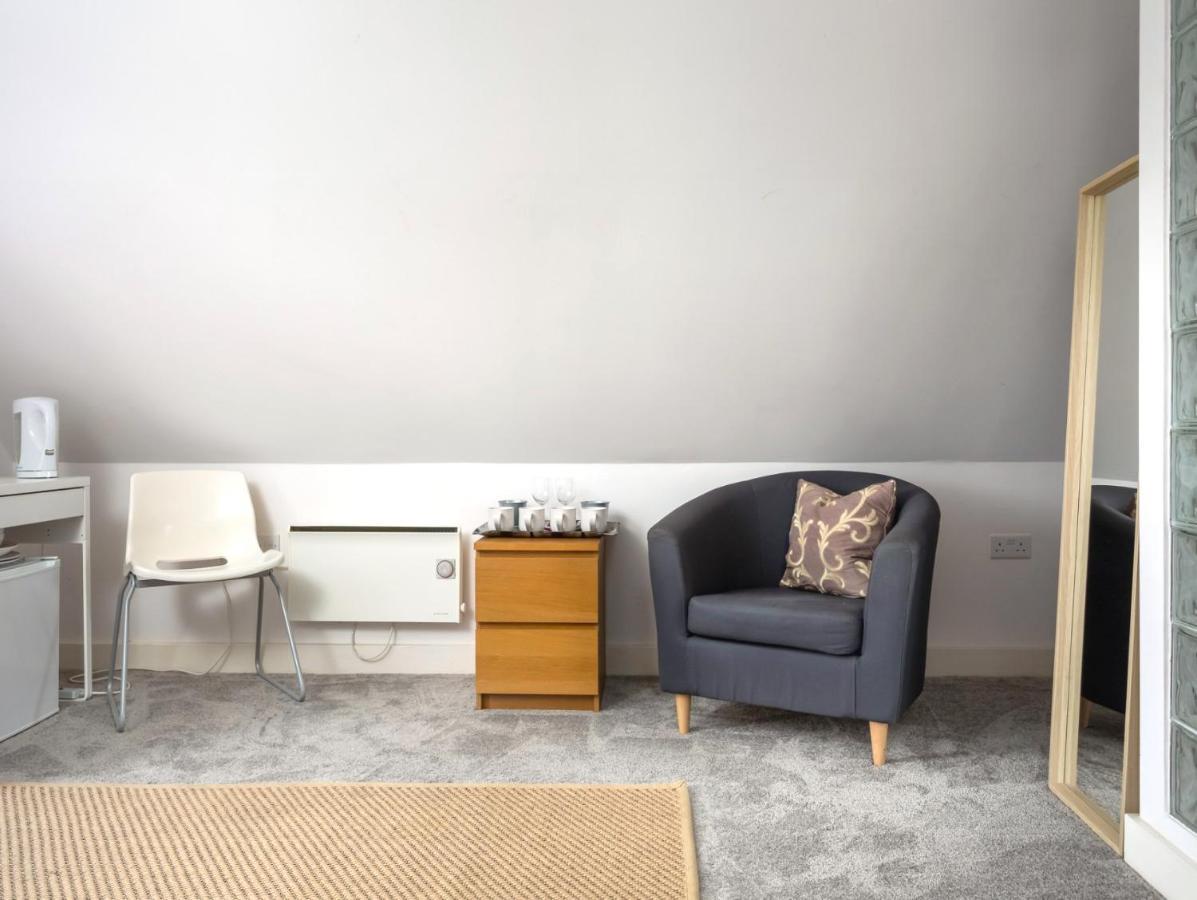 The Annexe Apartment เชลเทนแฮม ภายนอก รูปภาพ
