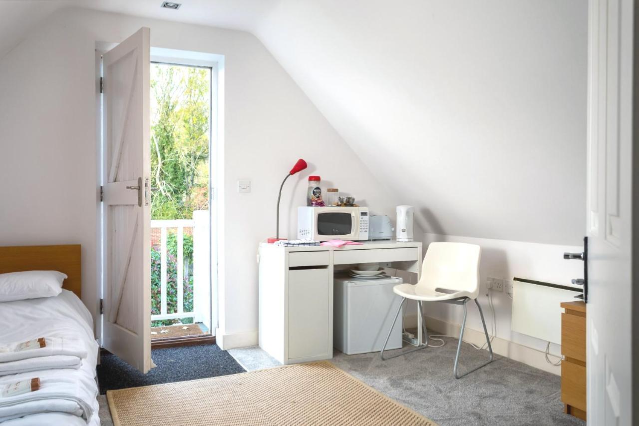The Annexe Apartment เชลเทนแฮม ภายนอก รูปภาพ